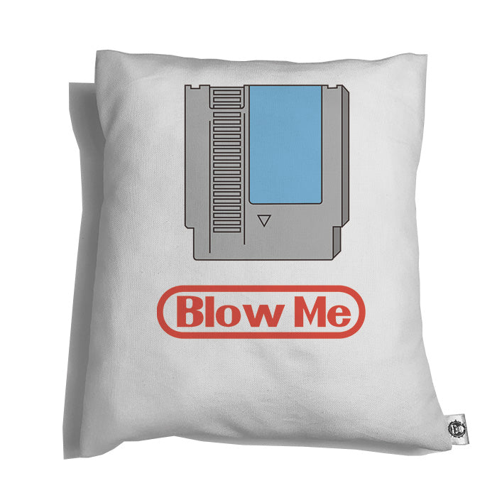 Accesorios: Cojín Decorativo Cassete de Nintendo Blow Me Geek Ilustración