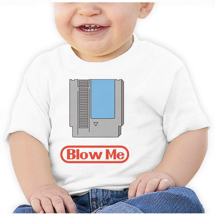 Ropa: Playera Bebé Cassete de Nintendo Blow Me Geek Ilustración