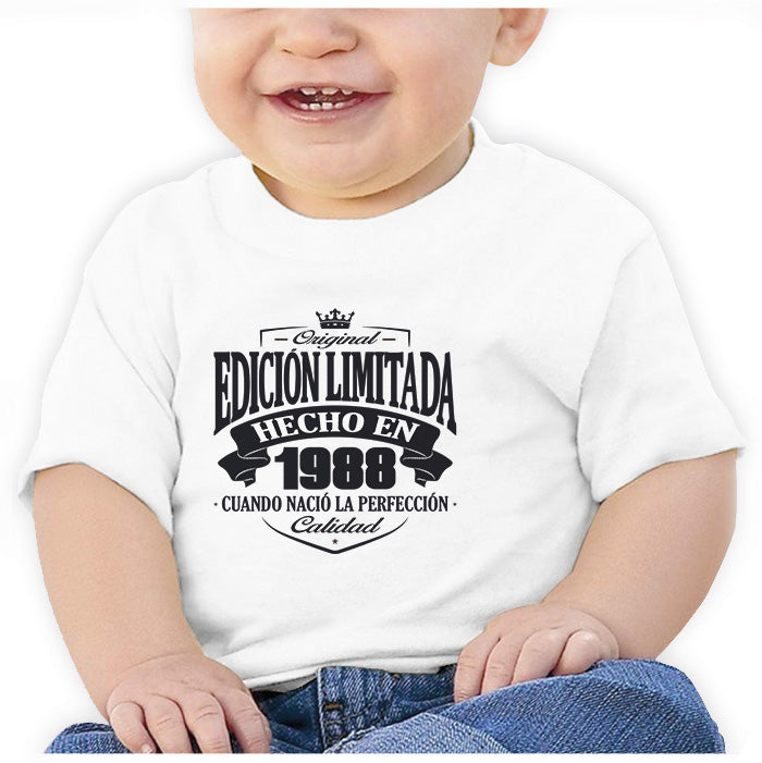 Ropa: Playera Bebé Diseños de 1988, cumpleaños, hecho en y año de nacimiento. Ilustración Frases