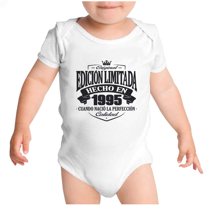 Ropa: Pañalero Body Bebé Diseños de 1995, cumpleaños, hecho en y año de nacimiento. Ilustración Frases